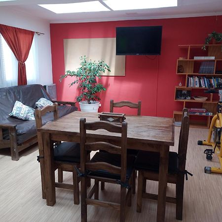Casa Grilli Cerca De La Terminal Apartment Rio Gallegos Ngoại thất bức ảnh